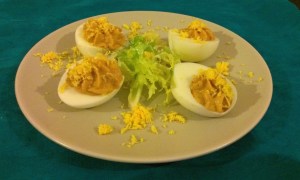 009_HuevosRellenosAtun