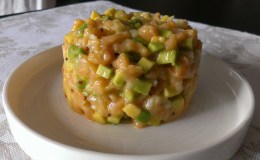 139. Tartar de Salmón con Aguacate (20 min –o&nbsp;menos-)